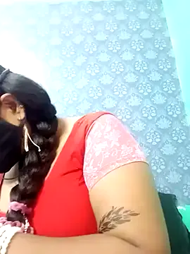 tamil_Vennila from StripChat is Freechat