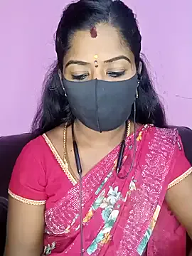 tamilammukuttyy from StripChat is Freechat