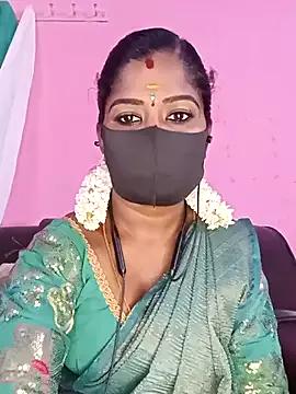 tamilammukuttyy from StripChat is Freechat