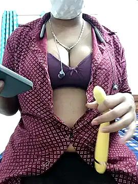 Tamilbigboobie from StripChat is Freechat