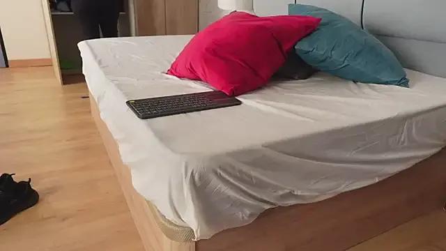 taniadivine from StripChat is Freechat