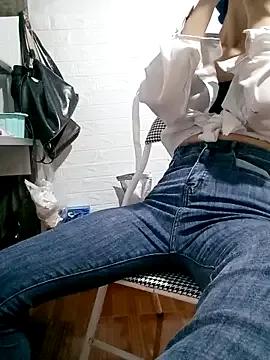 tara_0000 from StripChat is Freechat