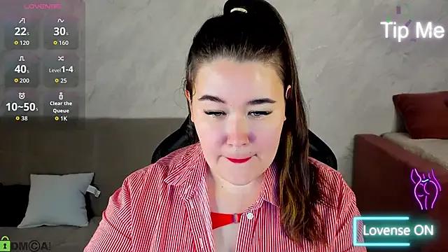 Tara_Torres from StripChat is Freechat