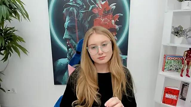 TaraRdec from StripChat