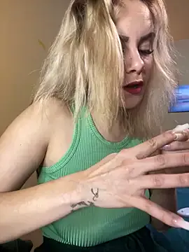 Tasty_Shape on StripChat 