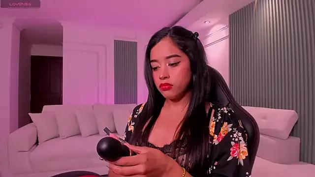 Tathy_miller from StripChat is Freechat