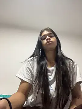 Tatishernandez from StripChat is Freechat