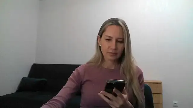 Girls: try live performances with matured performers, from dancing to quirks, in a variety of beautiful sex cams.