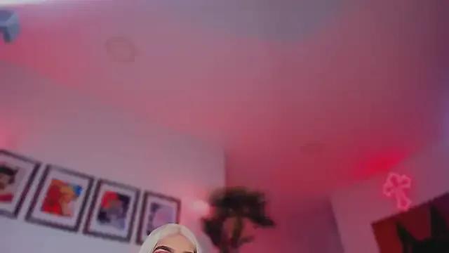 Girls: try live performances with matured performers, from dancing to quirks, in a variety of beautiful sex cams.