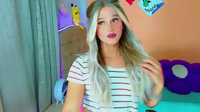 TaylorMon from StripChat is Freechat