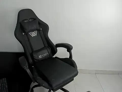 taylorxht from StripChat is Freechat