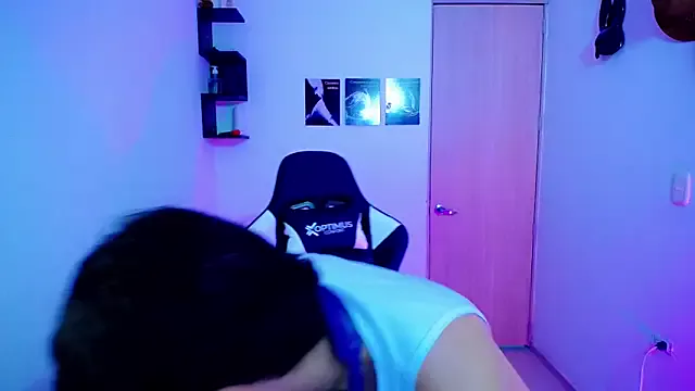 Girls: try live performances with matured performers, from dancing to quirks, in a variety of beautiful sex cams.