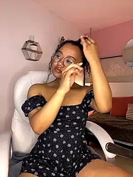 Terry_ebony from StripChat is Freechat