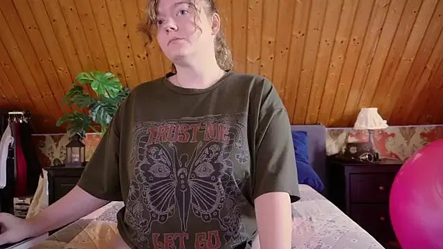 TessaWinter from StripChat is Freechat