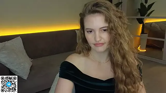 TesssaHart from StripChat