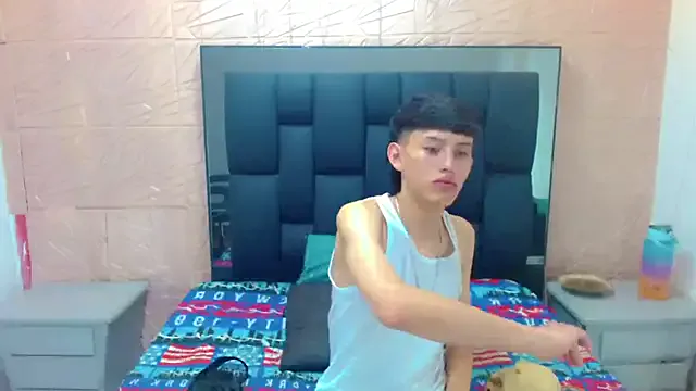 thaigo_twink38 from StripChat is Freechat