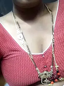 thanuja- from StripChat is Freechat