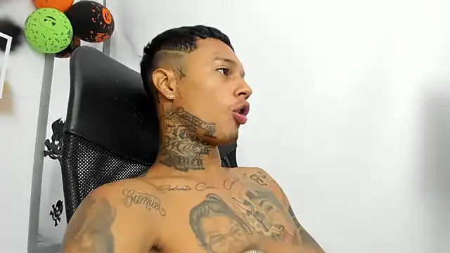 The_boy_dreams1 from StripChat is Freechat