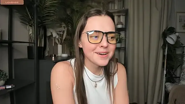 ThelmaJusto from StripChat is Freechat