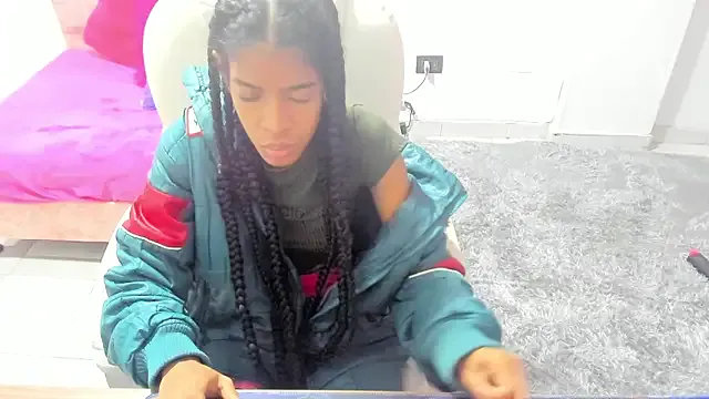 thianahorny from StripChat is Freechat