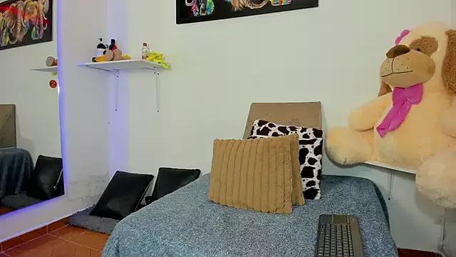 Girls: try live performances with matured performers, from dancing to quirks, in a variety of beautiful sex cams.