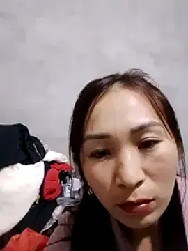 Thobaby112 from StripChat is Freechat