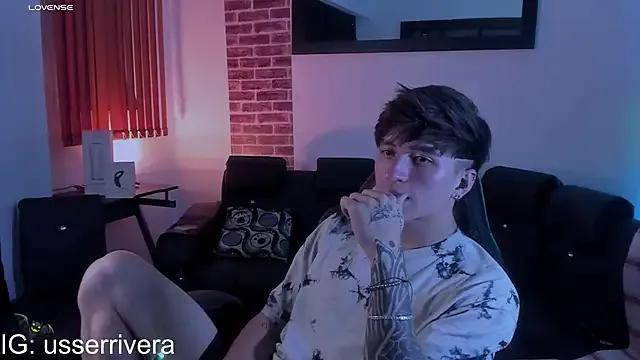 Thomass_clark from StripChat is Freechat
