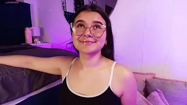 Tifanny_grey from StripChat is Freechat
