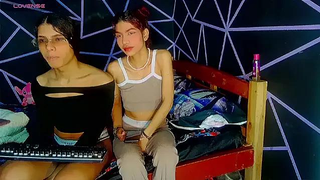 Girls: try live performances with matured performers, from dancing to quirks, in a variety of beautiful sex cams.