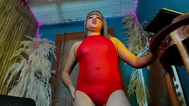 Tiffany_deluxe from StripChat is Freechat