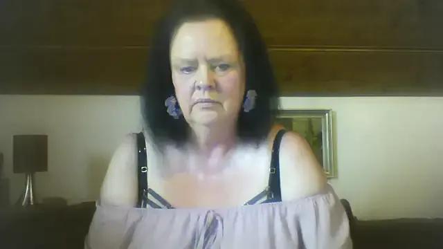 TiffanyMature from StripChat is Freechat