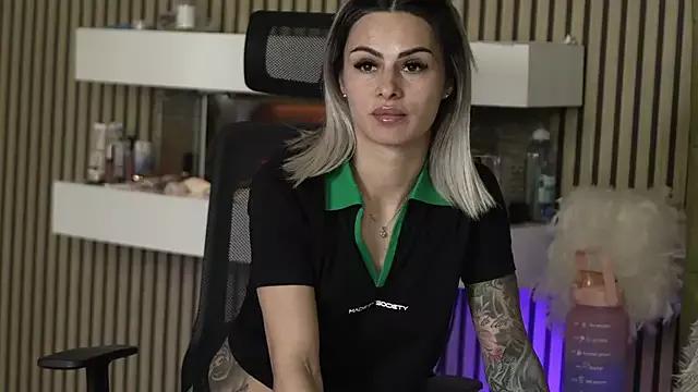 Girls: try live performances with matured performers, from dancing to quirks, in a variety of beautiful sex cams.