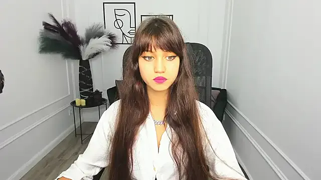 TiffanyYounge from StripChat is Freechat