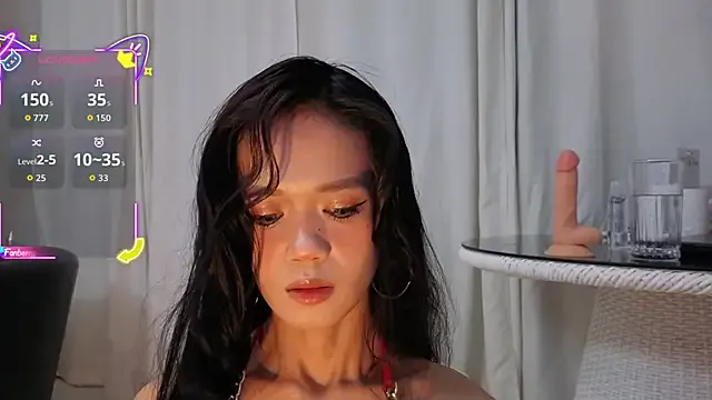 TinyMika from StripChat is Freechat