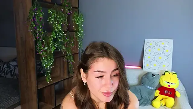 Girls: try live performances with matured performers, from dancing to quirks, in a variety of beautiful sex cams.