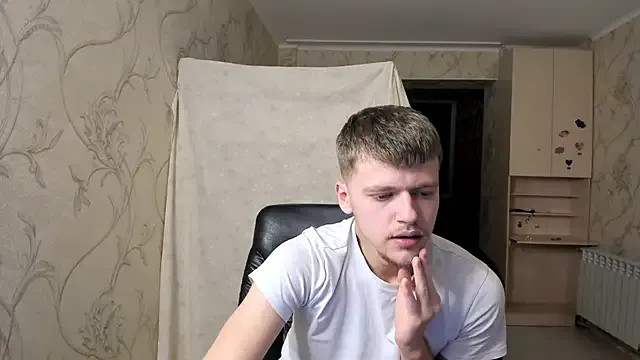 Tomas_Shelbi from StripChat is Freechat