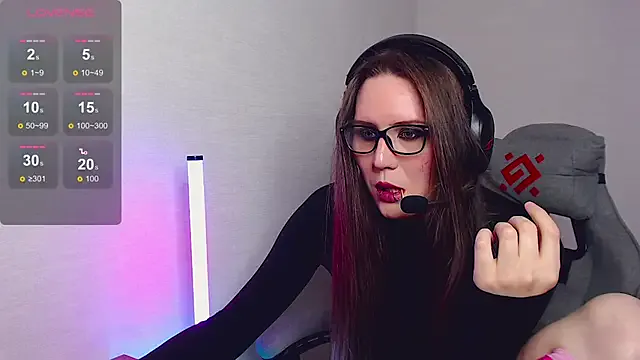 tracy_cooper from StripChat is Freechat