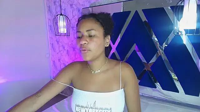 Trixi_love from StripChat is Freechat