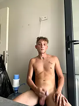 Turkishleo from StripChat