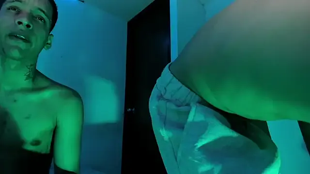 twinkDuohot from StripChat is Freechat