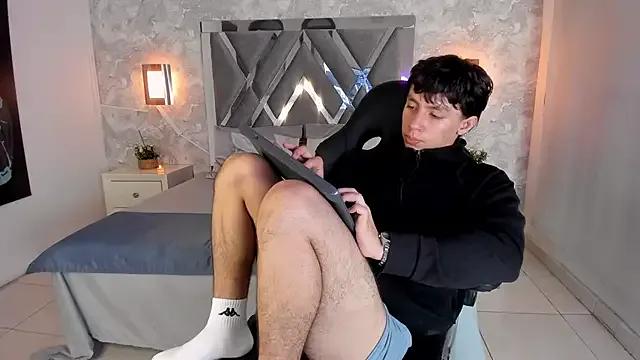 Tyler_durten from StripChat is Freechat
