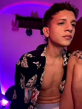 tylernova from StripChat is Freechat