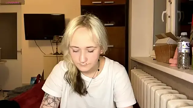 Ulemonala_Cute from StripChat is Freechat