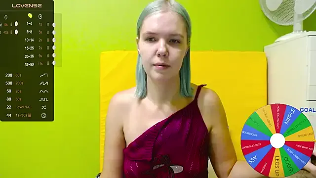 Ultra_Meow from StripChat is Freechat