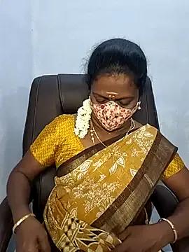 umashreetamil from StripChat is Freechat