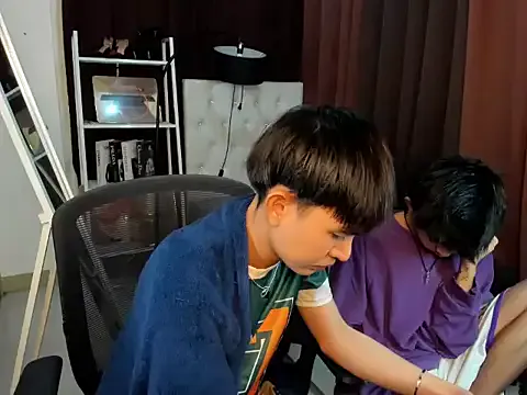 Girls: try live performances with matured performers, from dancing to quirks, in a variety of beautiful sex cams.