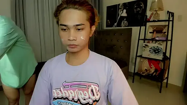 Girls: try live performances with matured performers, from dancing to quirks, in a variety of beautiful sex cams.