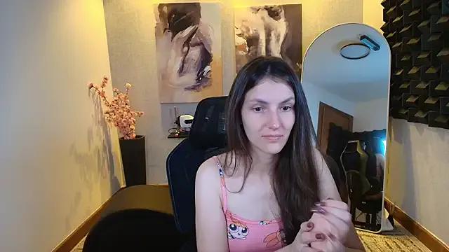 Upssnowy from StripChat