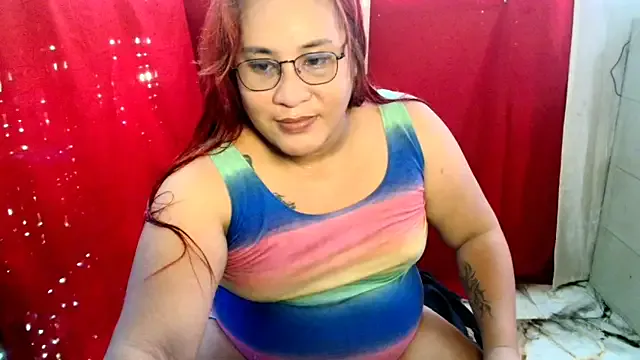 UrAmazingCassy from StripChat is Freechat