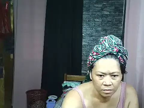 urasianpinay_dreamgirl from StripChat is Freechat